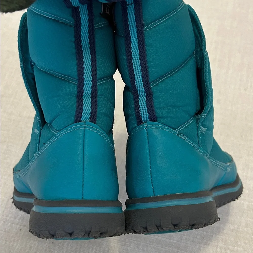 L.L. Bean Ultralight Quilted Snow Boots Kids Size 13 Aqua Fleece Lined Winter